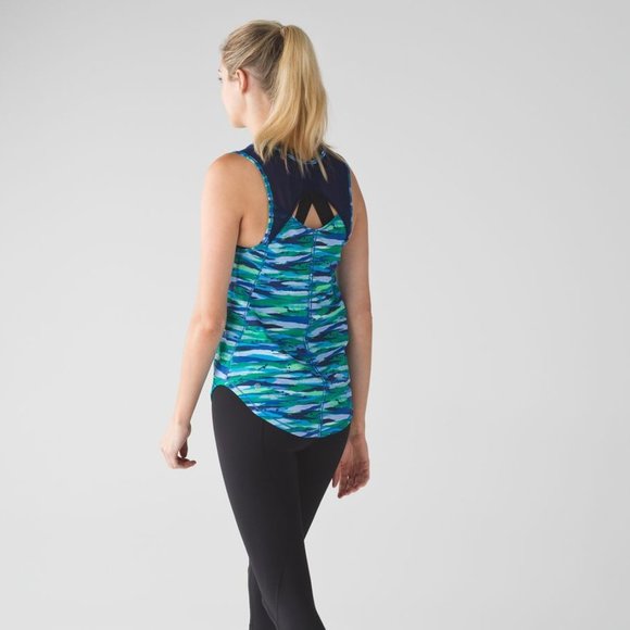 LULULEMON seven wonders blue sculpt tank - Picture 2 of 5